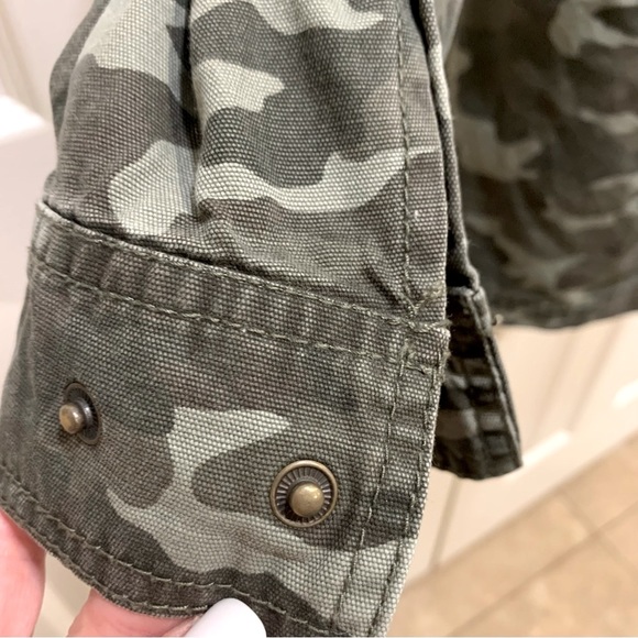 Universal Thread Camo Jacket - Picture 4 of 7
